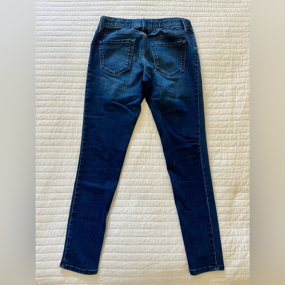 Ingrid & Isabel maternity skinny jeans - Picture 2 of 3